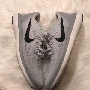 Nike fit-sole flex 2017 run women’s 8.5